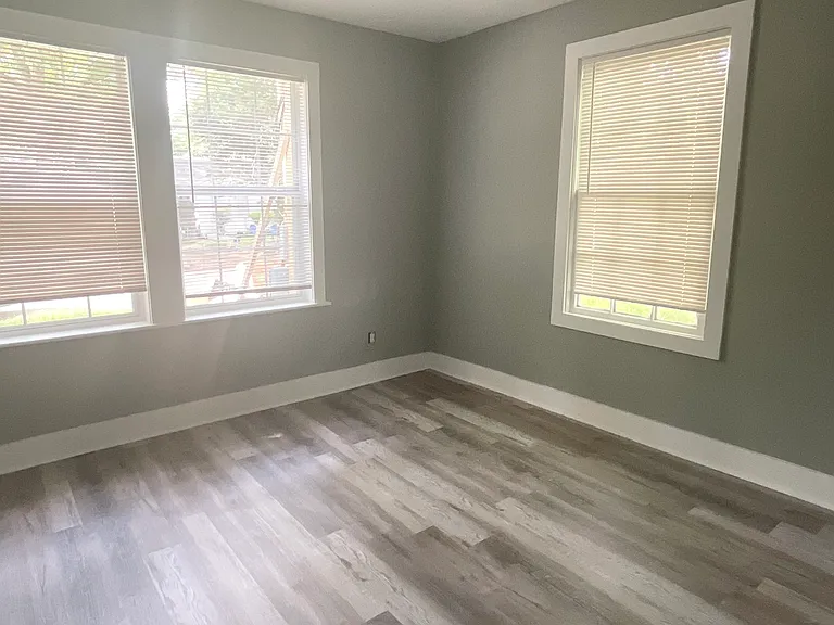 3222 Laurel St — Photo 9