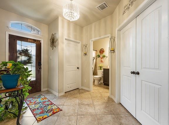 4th image of 815 Valentino Dr