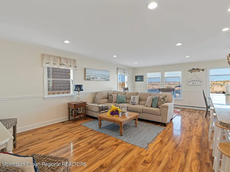 1404 Oceanfront #DOWN — Photo 22