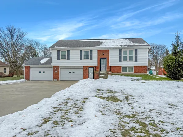 621 W Champaign Ave, Rantoul, IL 61866