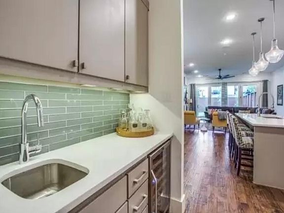 4th image of 5114 Vickery Blvd