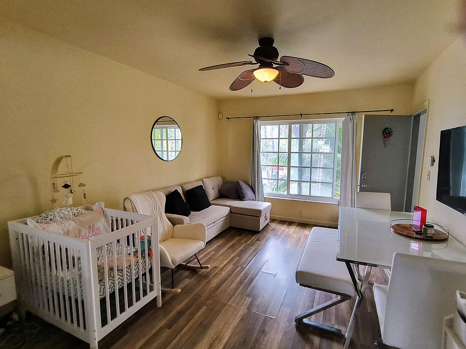 1st image of 833 10th St #203