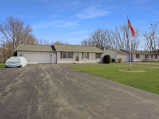 135 N Cook St, Braidwood, IL 60408