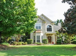 6218 Spring Lake Dr, Flowery Branch, GA 30542