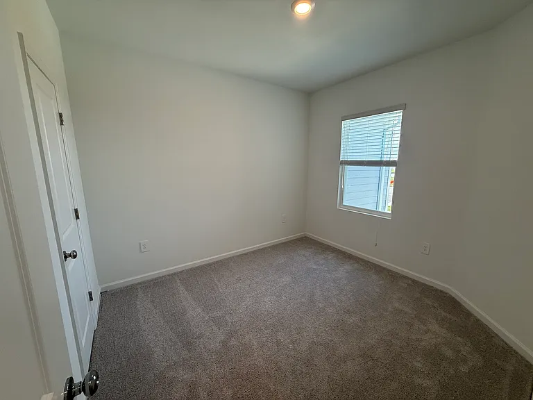 3151 Kurtz Ter — Photo 13