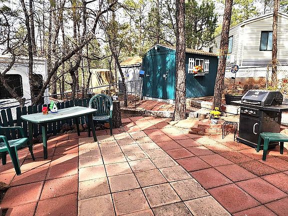 4th image of 6886 Forest Ave #9