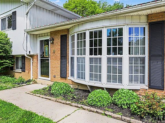 5th image of 5884 Troy Rd