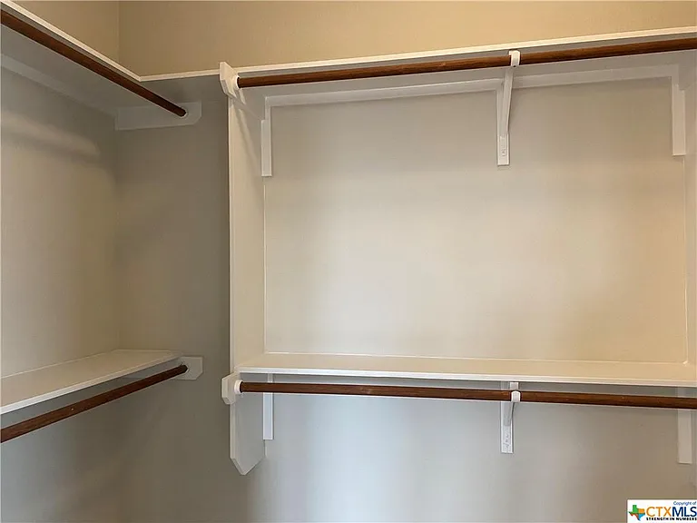 132 Lyndon Dr — Photo 39