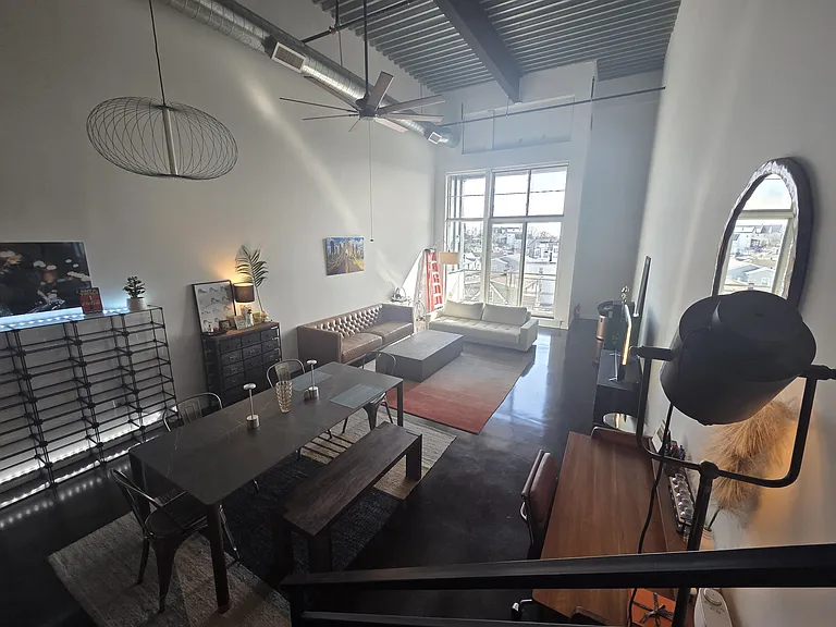 950 Broadway #23 — Photo 1