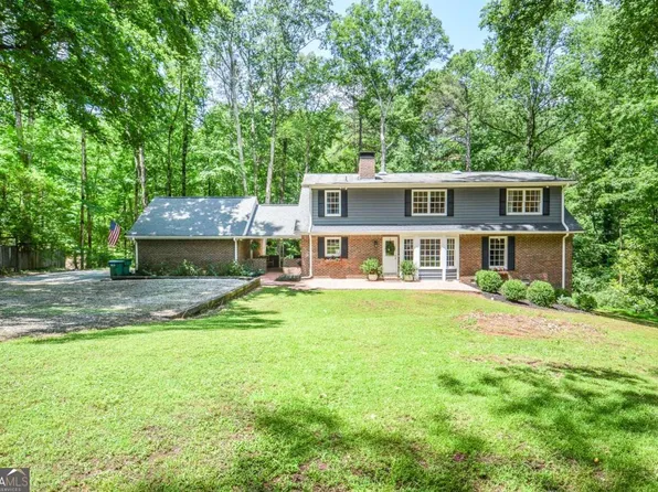 1216 Oleander Dr SW, Lilburn, GA 30047