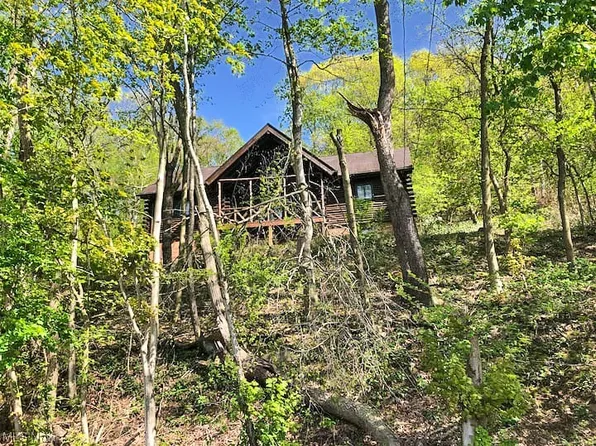 438 Georgia Ave, Chester, WV 26034