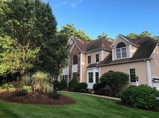 3 Lenox Dr, Franklin, MA 02038