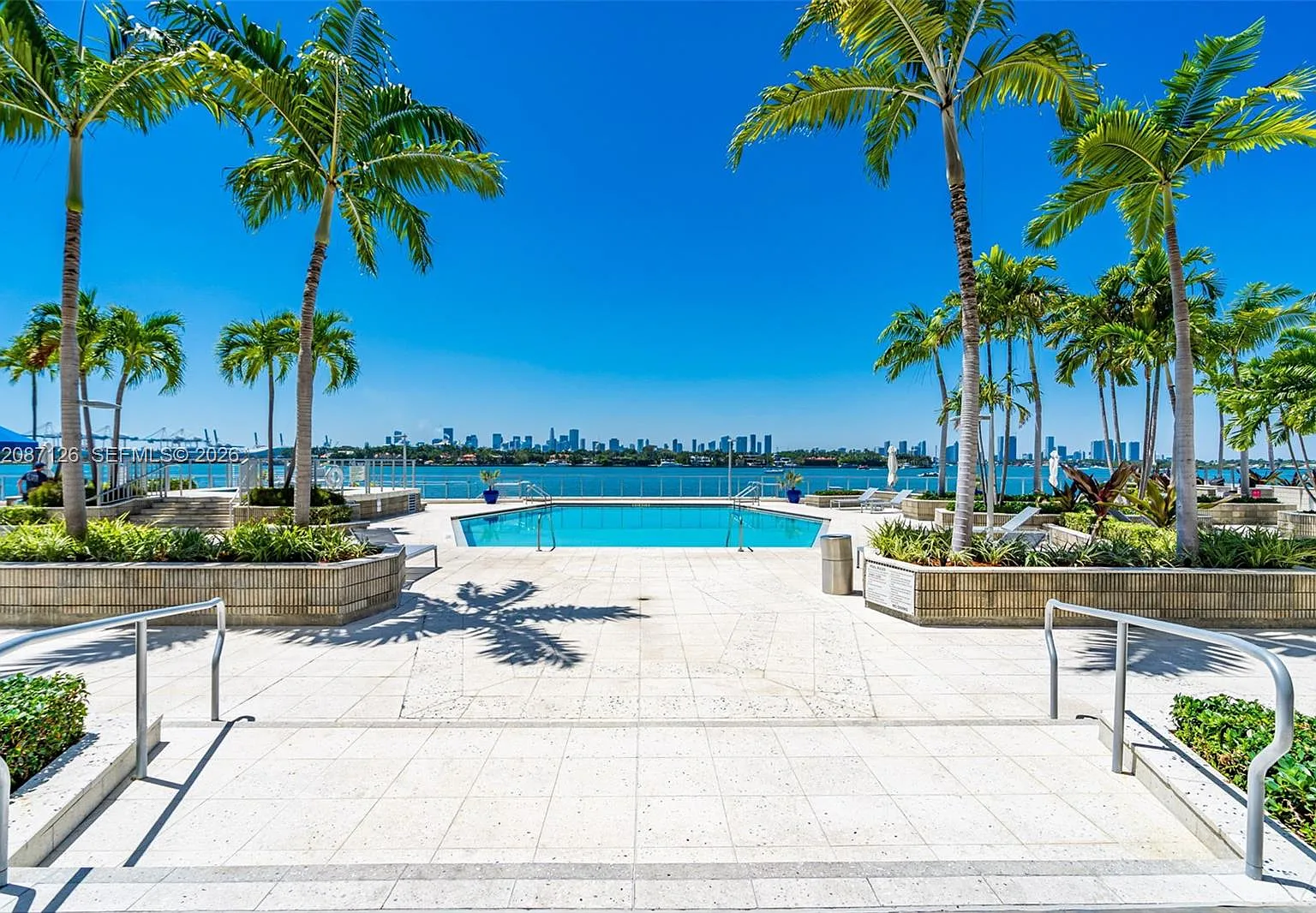 South Bay Club Condo — Photo 3