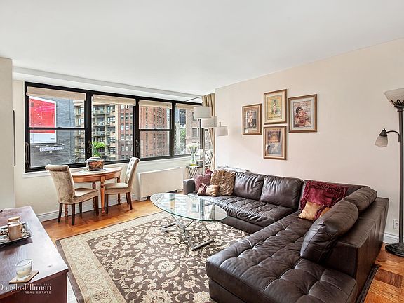 2nd image of 225 E 36th St APT 4O