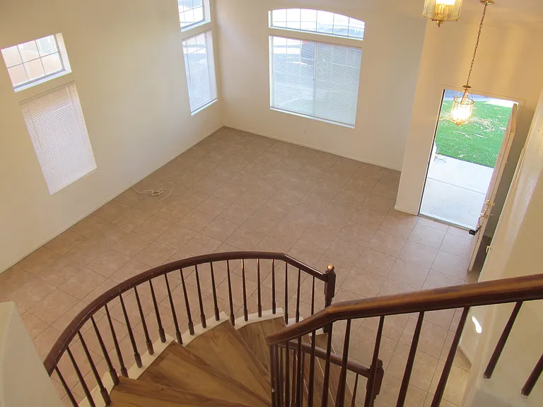 8701 Crescent Ridge Ln — Photo 6