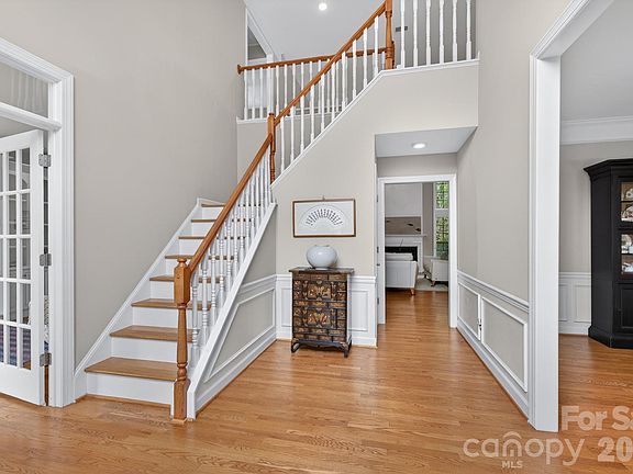 4th image of 10804 Carmody Ct
