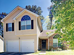 660 Escalade Dr, College Park, GA 30349