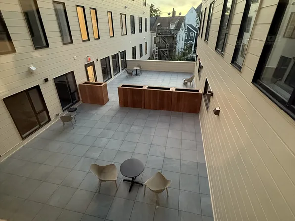 267 Old Colony Ave #1-302, Boston, MA 02127