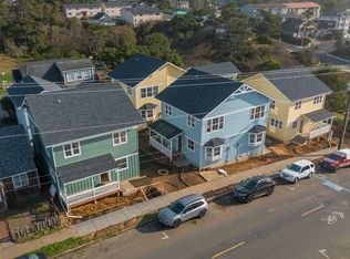 650 NW Coast St, Newport, OR