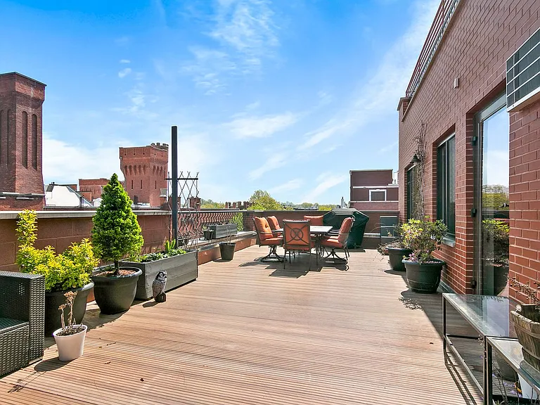 400 15th St #PHA — Photo 1