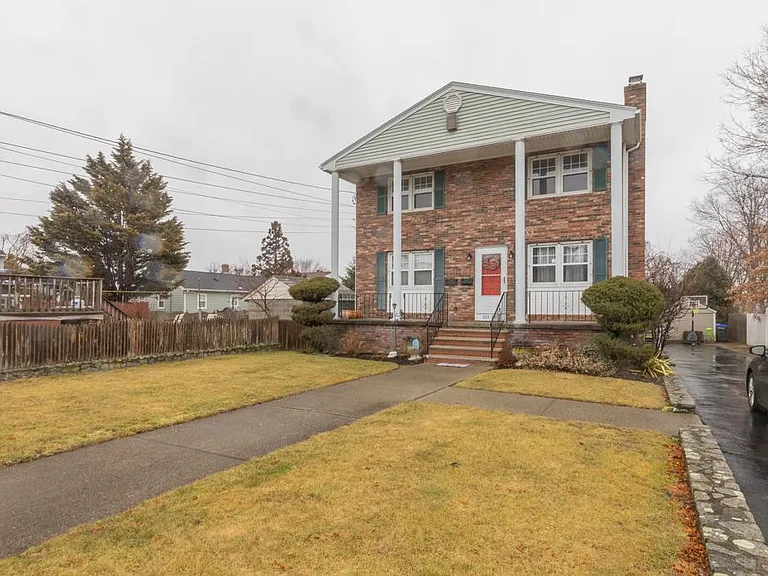 203 Windmill St — Photo 15