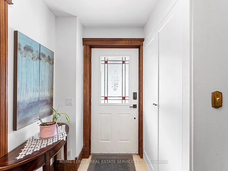 24 Mann Ave — Photo 7