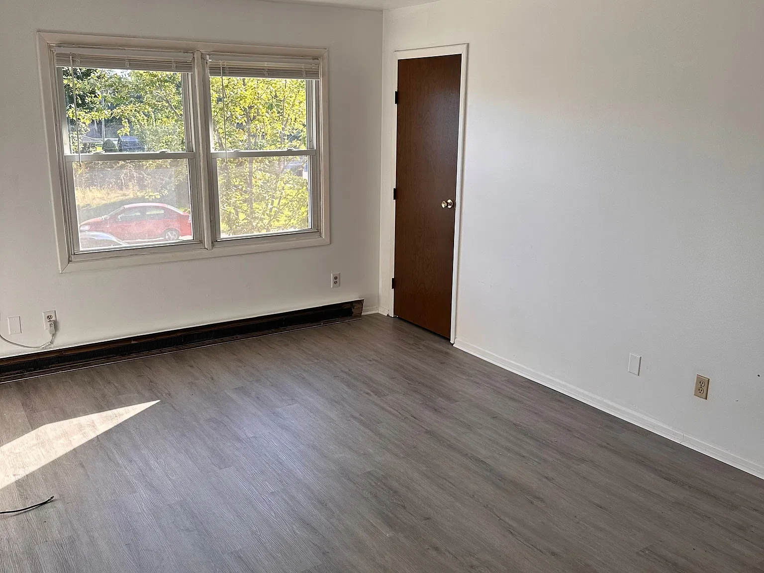 2 bed, 1.0 bath, 814 sqft, $975 — Photo 3