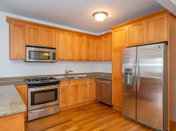 612 East Seventh Street image 4 of 21