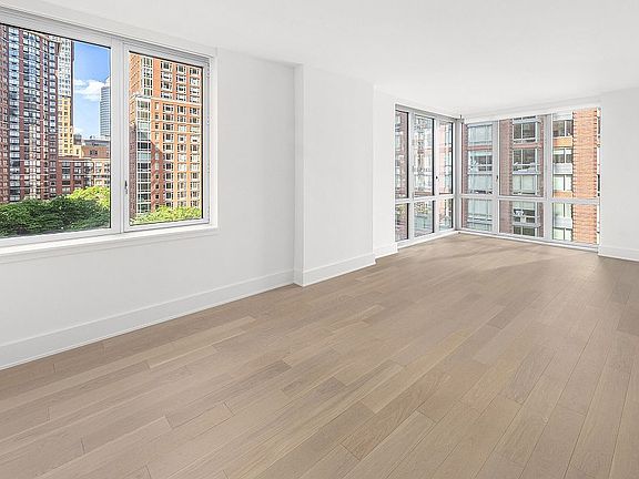 5th image of 20 River Ter APT 9P