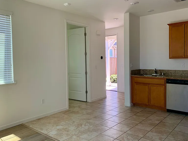 1900 Monroe Ct #100 — Photo 2
