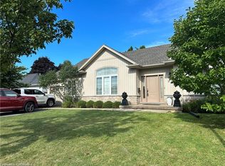 3 Chancery Cir, Saint Catharines, ON L2M7R3
