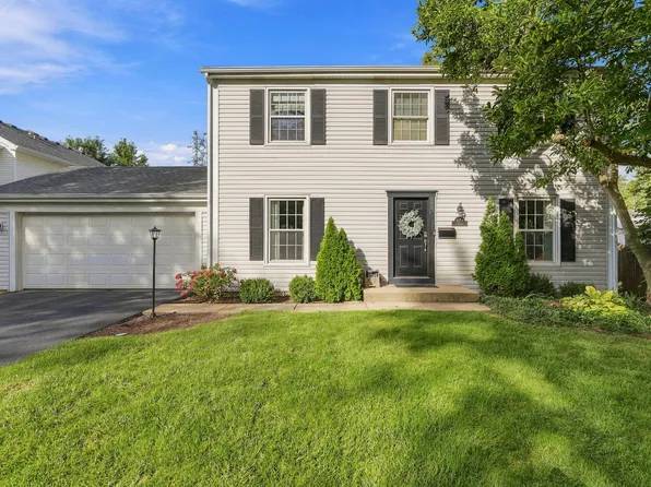 1033 N Brainard St, Naperville, IL 60563