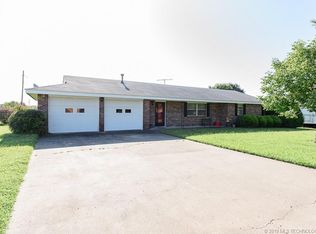 102 S Baker St, Copan, OK 74022