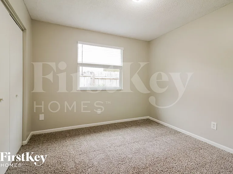 7742 Club Duclay Dr — Photo 13