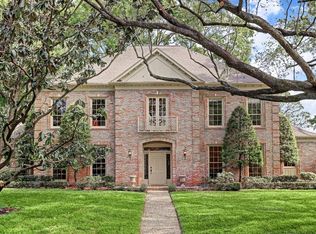 823 Old Lake Rd, Houston, TX 77057