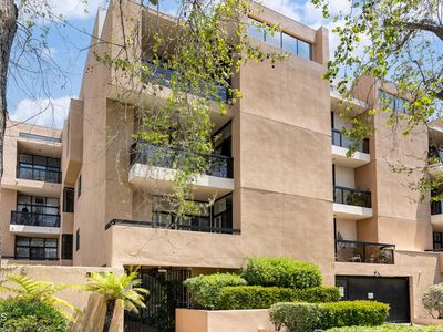 1630 Greenfield Ave APT 301, Los Angeles, CA, 90025