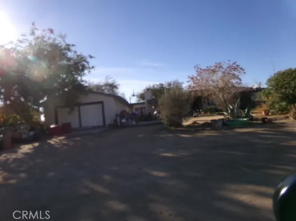 11258 5th St, Hesperia, CA 92345