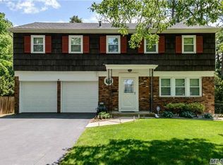 49 Duncan Dr W, Westbury, NY 11590