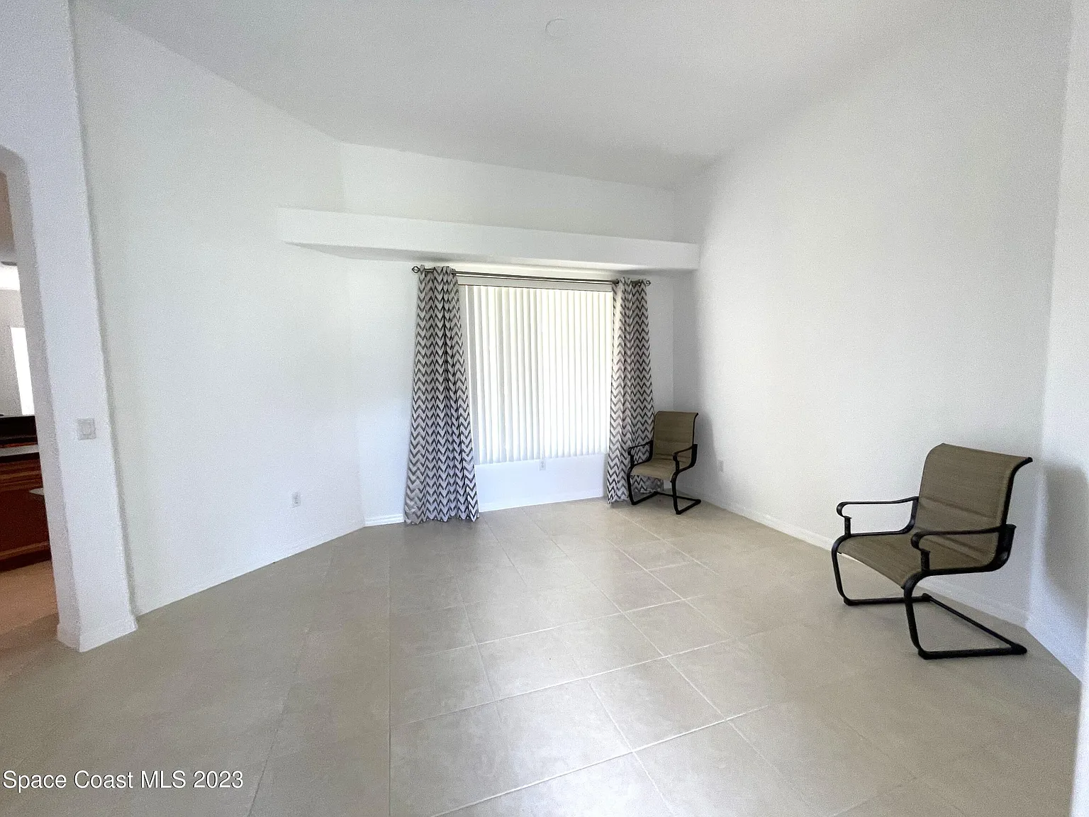 4 bed, 2775 sqft, $2,750 — Photo 2