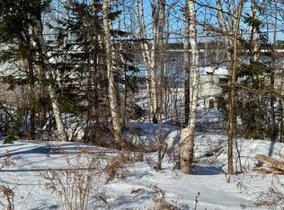 11 Lovelace St, Eastport, ME 04631