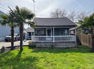 428 W Monroe St, Carlton, OR 97111