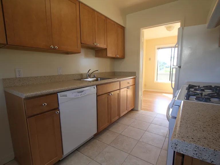 1527 Pershing Dr #A — Photo 4