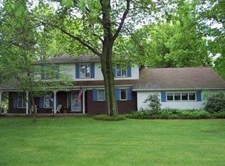 1060 Lord Rd, Fairview, PA 16415