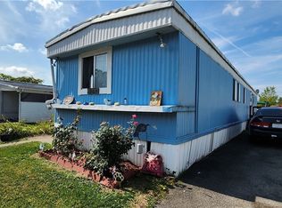 287 Fox Hunt Dr, Lockport, NY 14094