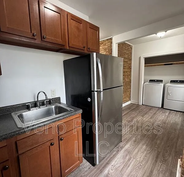 5 Marshall St #1 — Photo 3