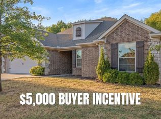 3416 W Earnhardt Dr, Fayetteville, AR 72704