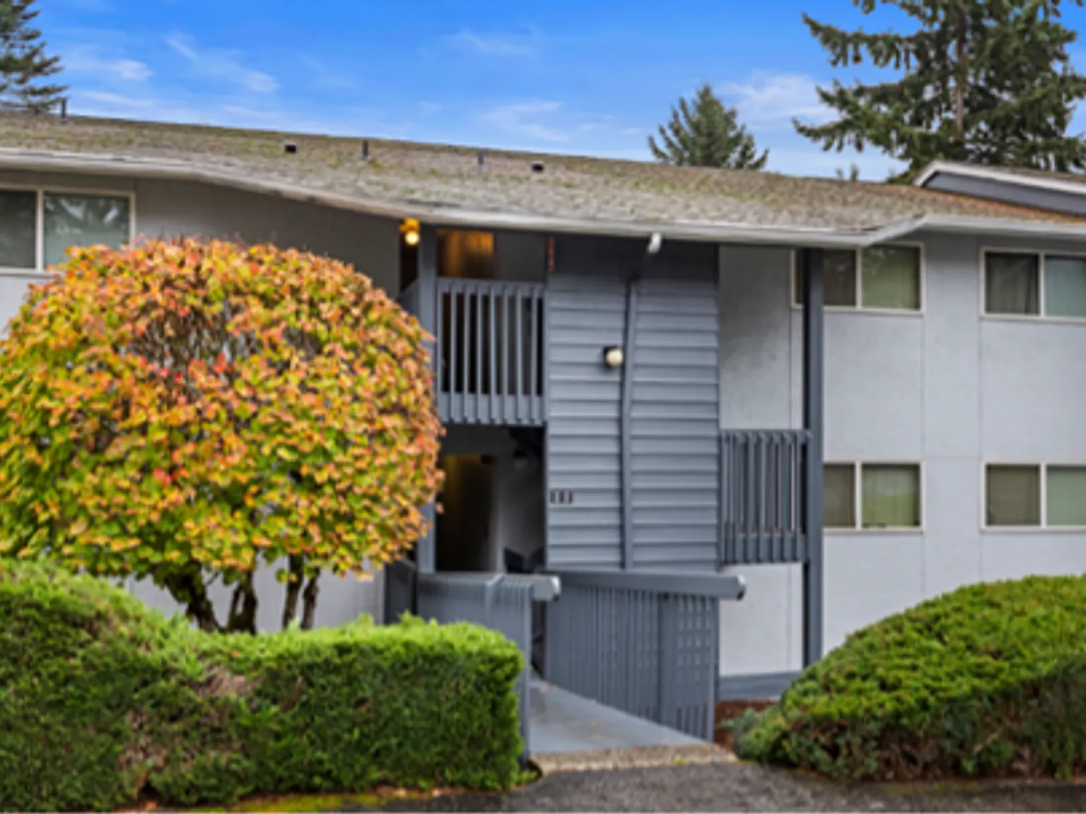 Willowbrook Apartments — Photo 2
