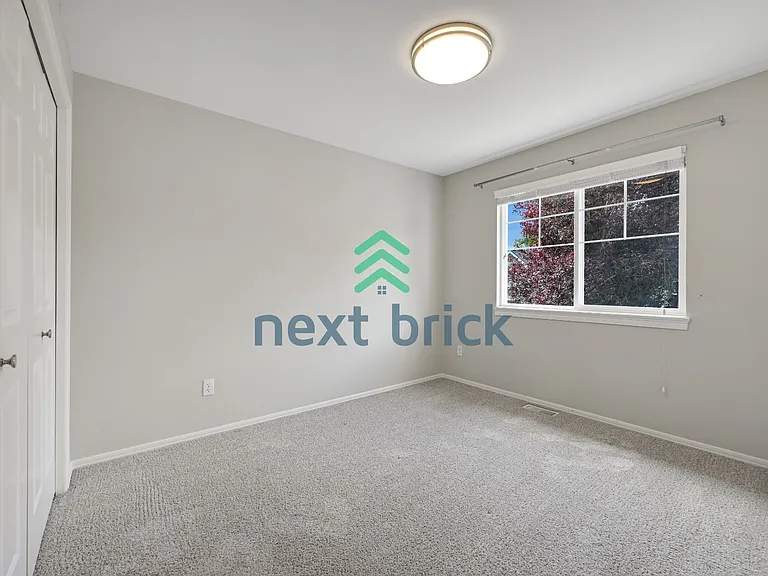 25041 SE 42nd St — Photo 15