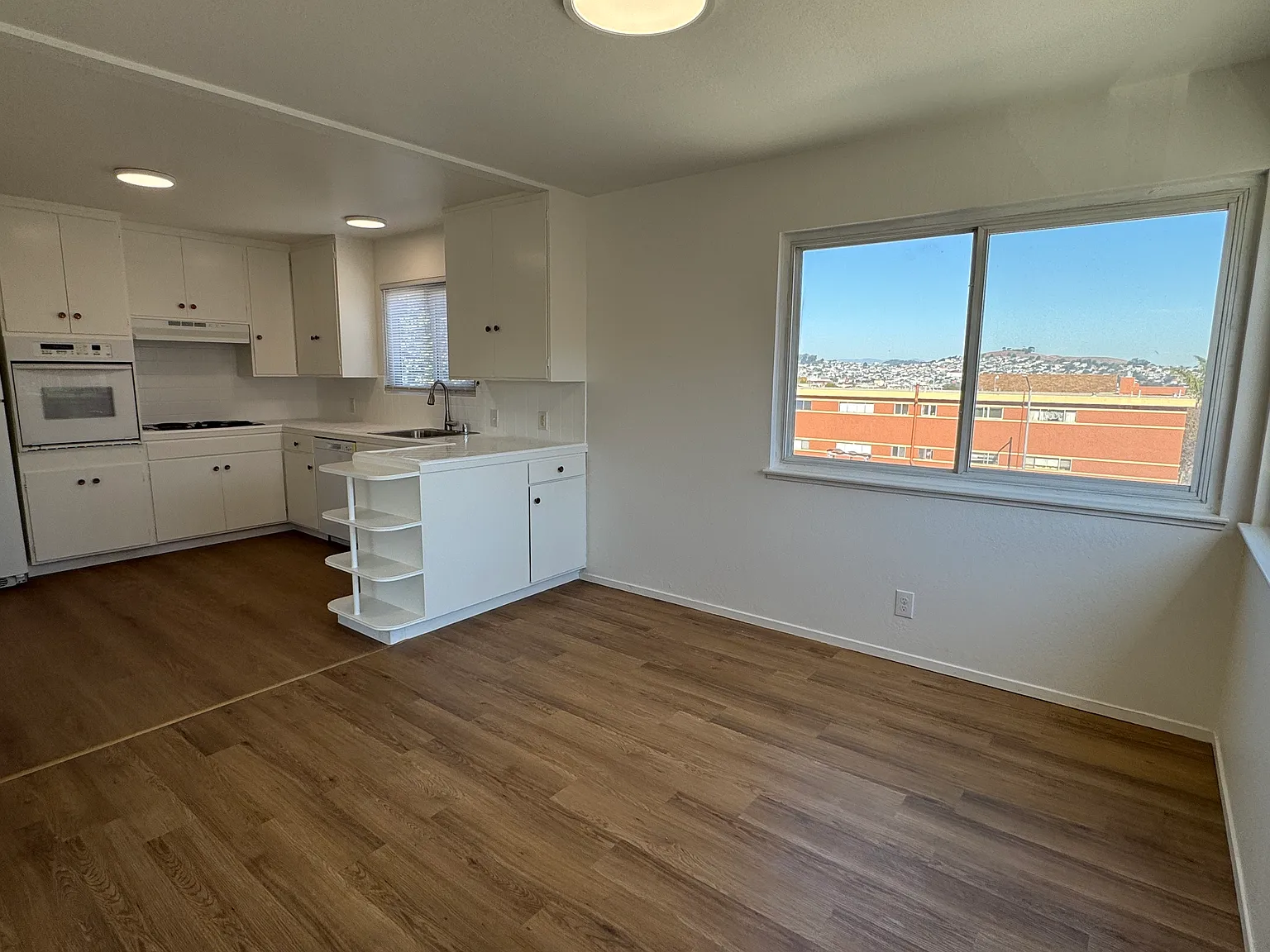 3 bed, 1600 sqft, $3,900 — Photo 4