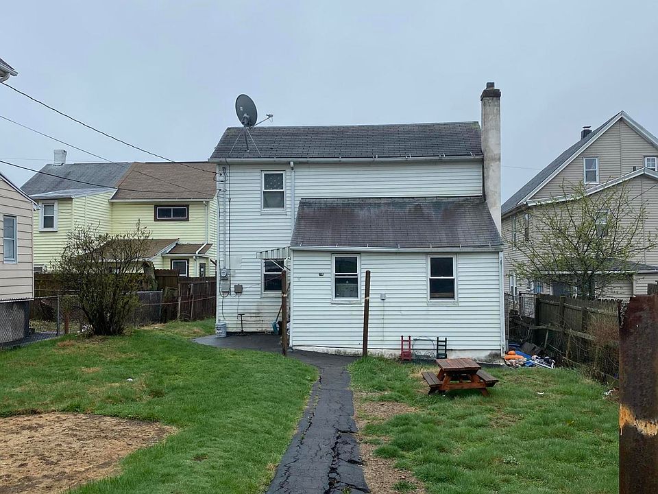 2nd image of 16 W Clay Ave